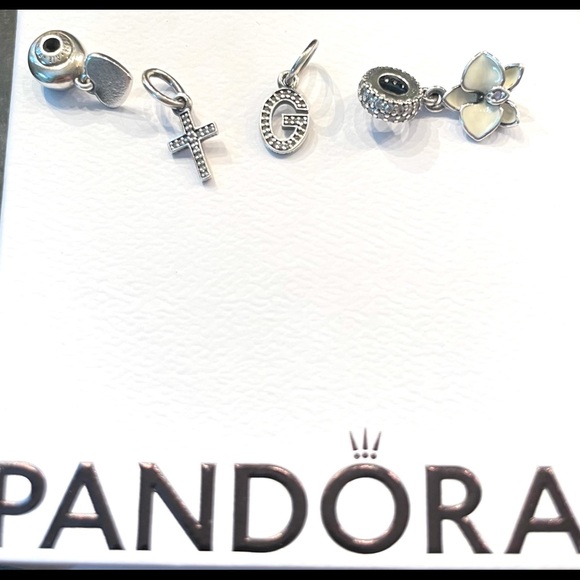 Pandora charm bracelet - Picture 3 of 8